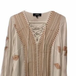 Lulu's Off White Blouse with Beautiful Gold Stitch